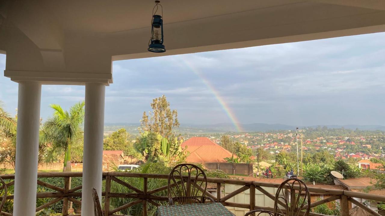 Banda Lodge Masaka Экстерьер фото