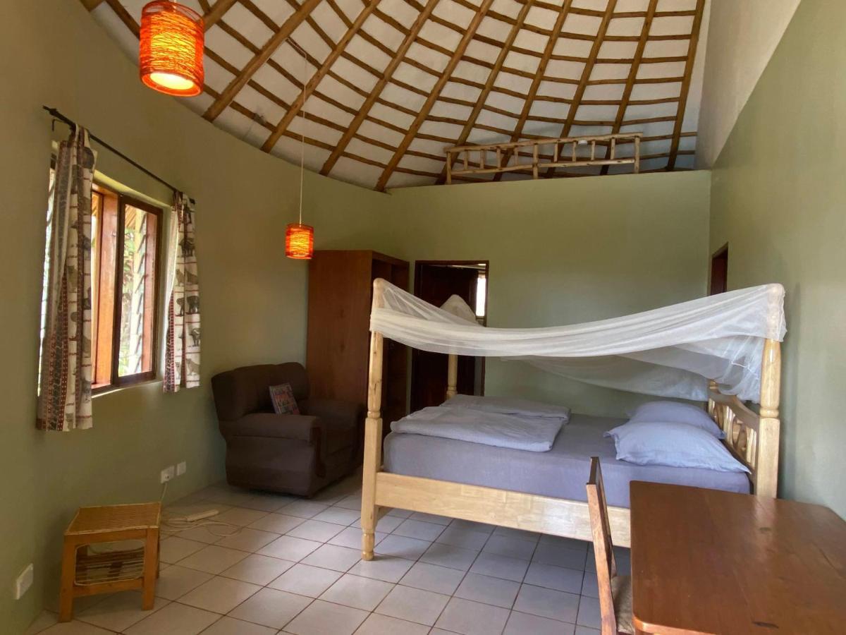 Banda Lodge Masaka Экстерьер фото