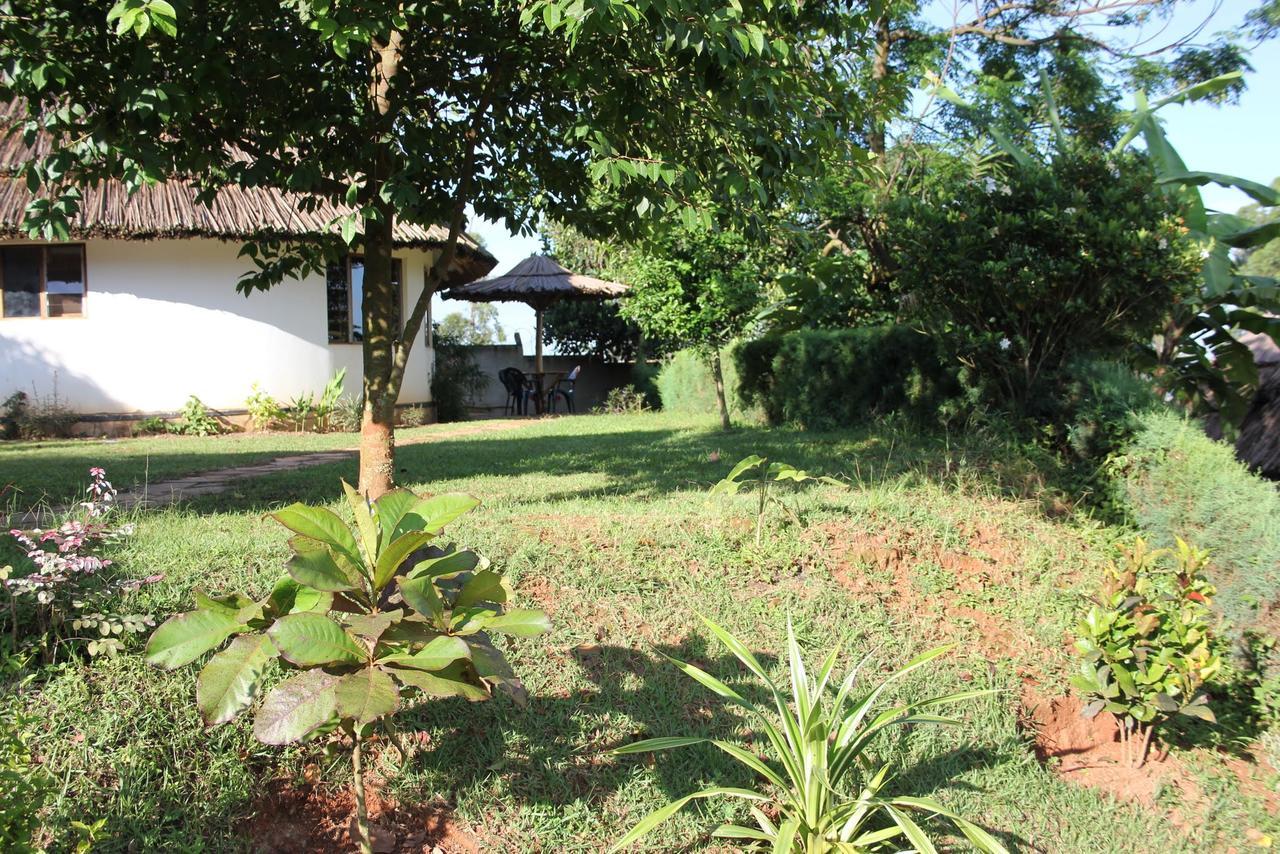 Banda Lodge Masaka Экстерьер фото