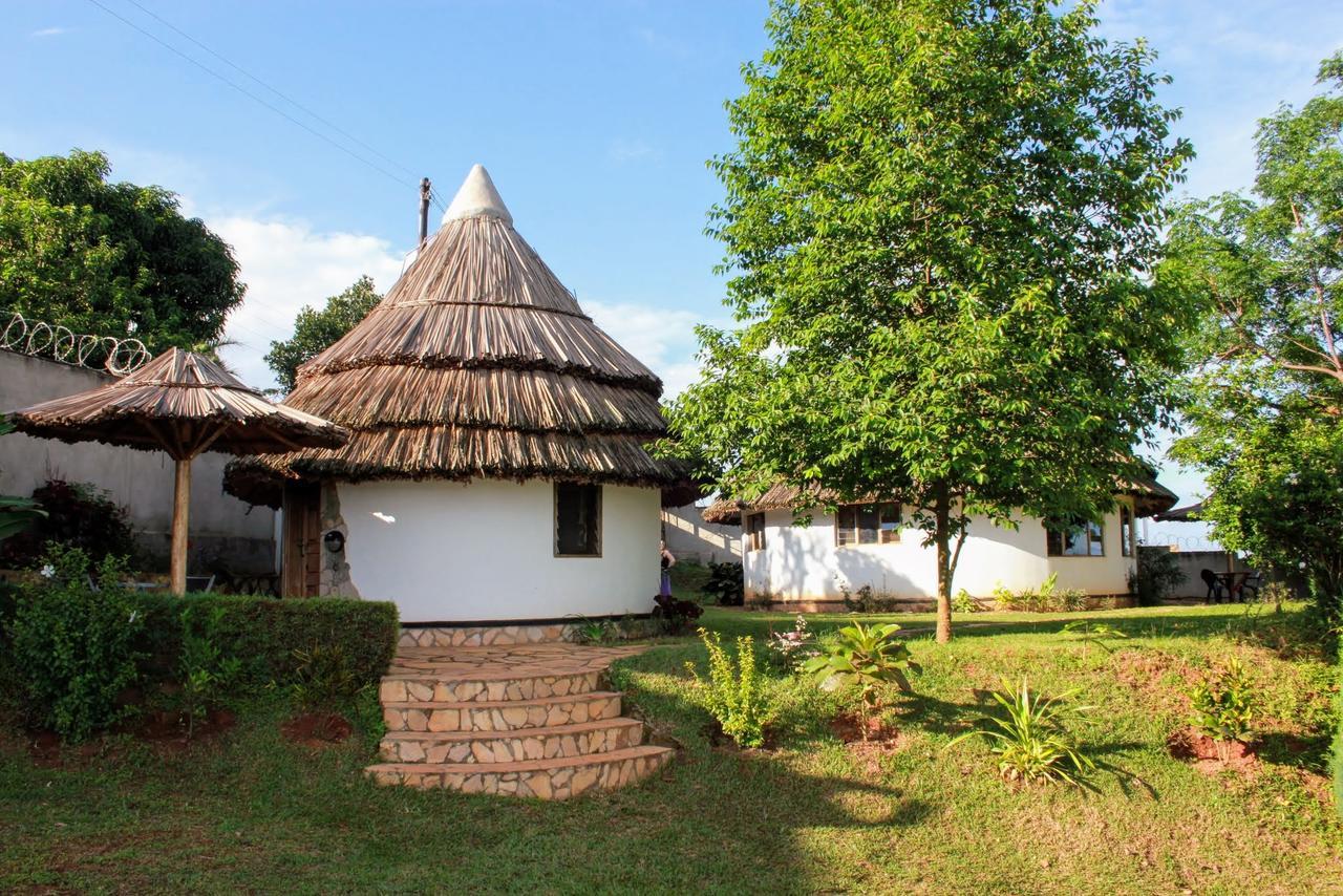 Banda Lodge Masaka Экстерьер фото