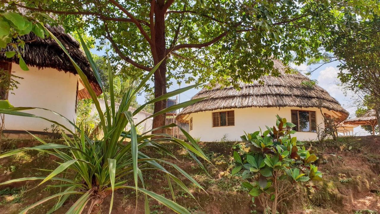 Banda Lodge Masaka Экстерьер фото
